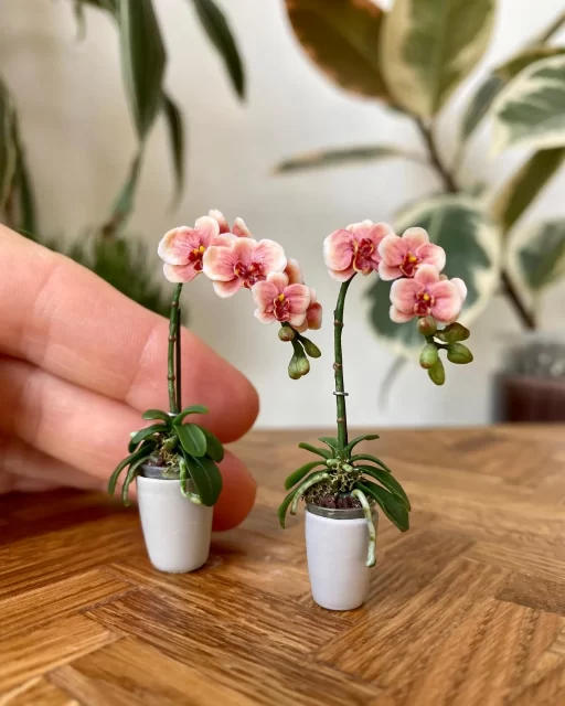 Nature in Miniature: The Beautiful and Realistic Polymer Clay Plants of Astrid Wilk