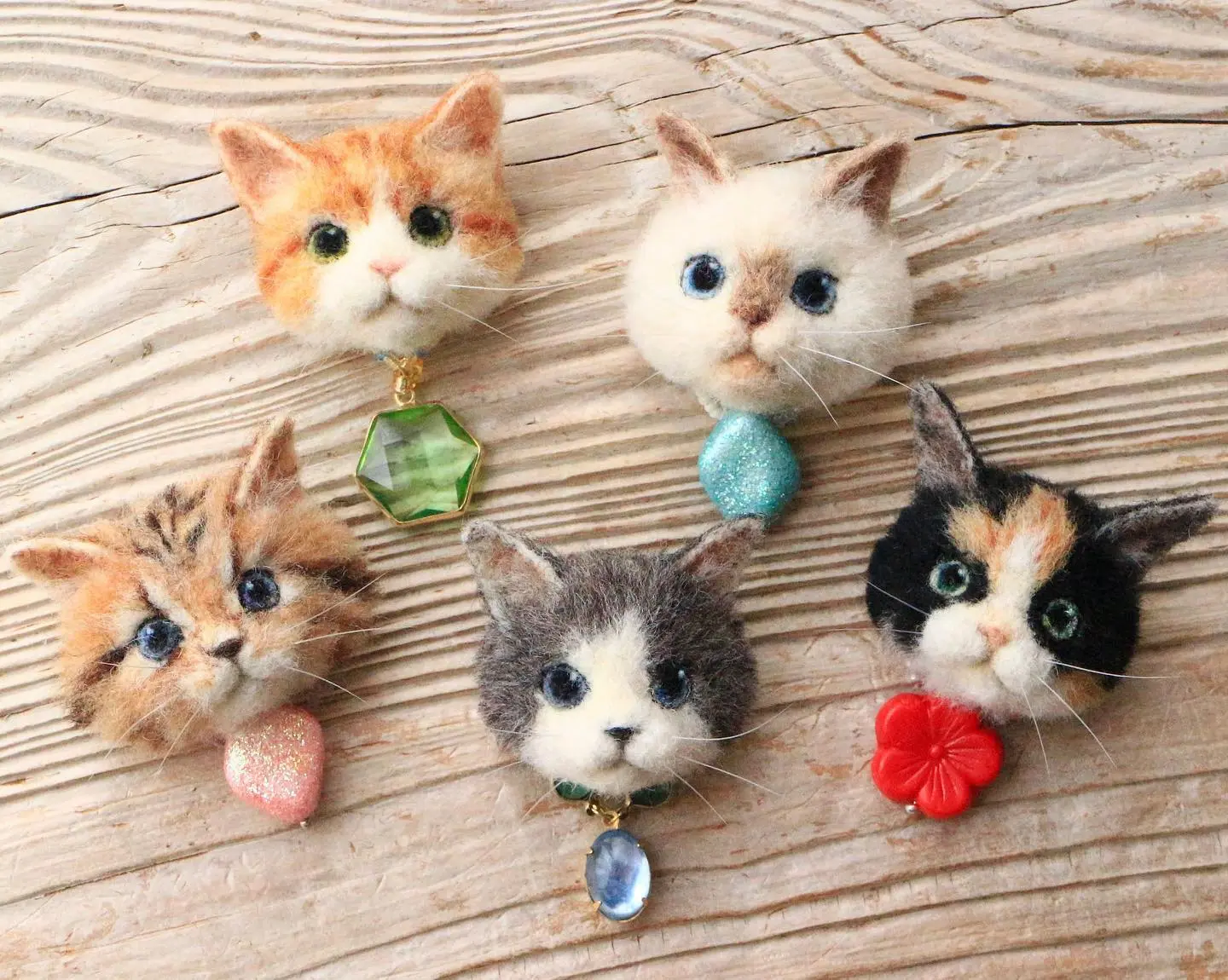 Woolen Cats by Manami Nrukawa