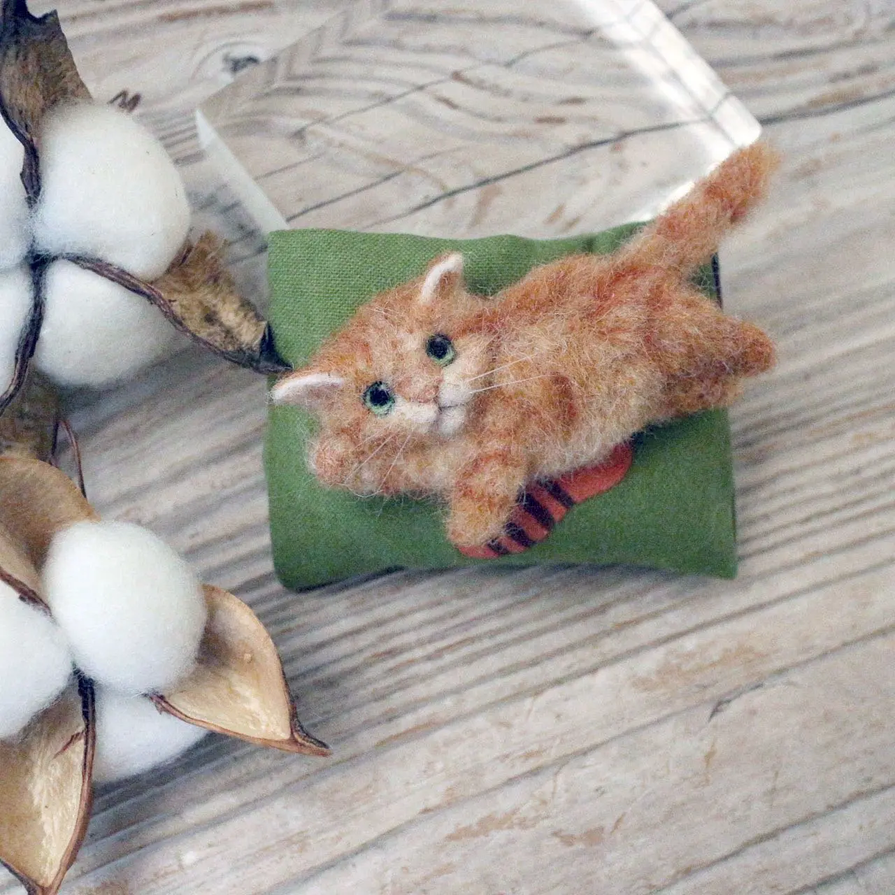 Unleash Your Inner Cat Lover with Manami Narukawa's Woolen Feline Creations