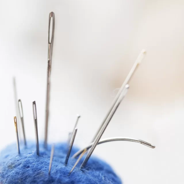How do I choose the right needle for my sewing project?